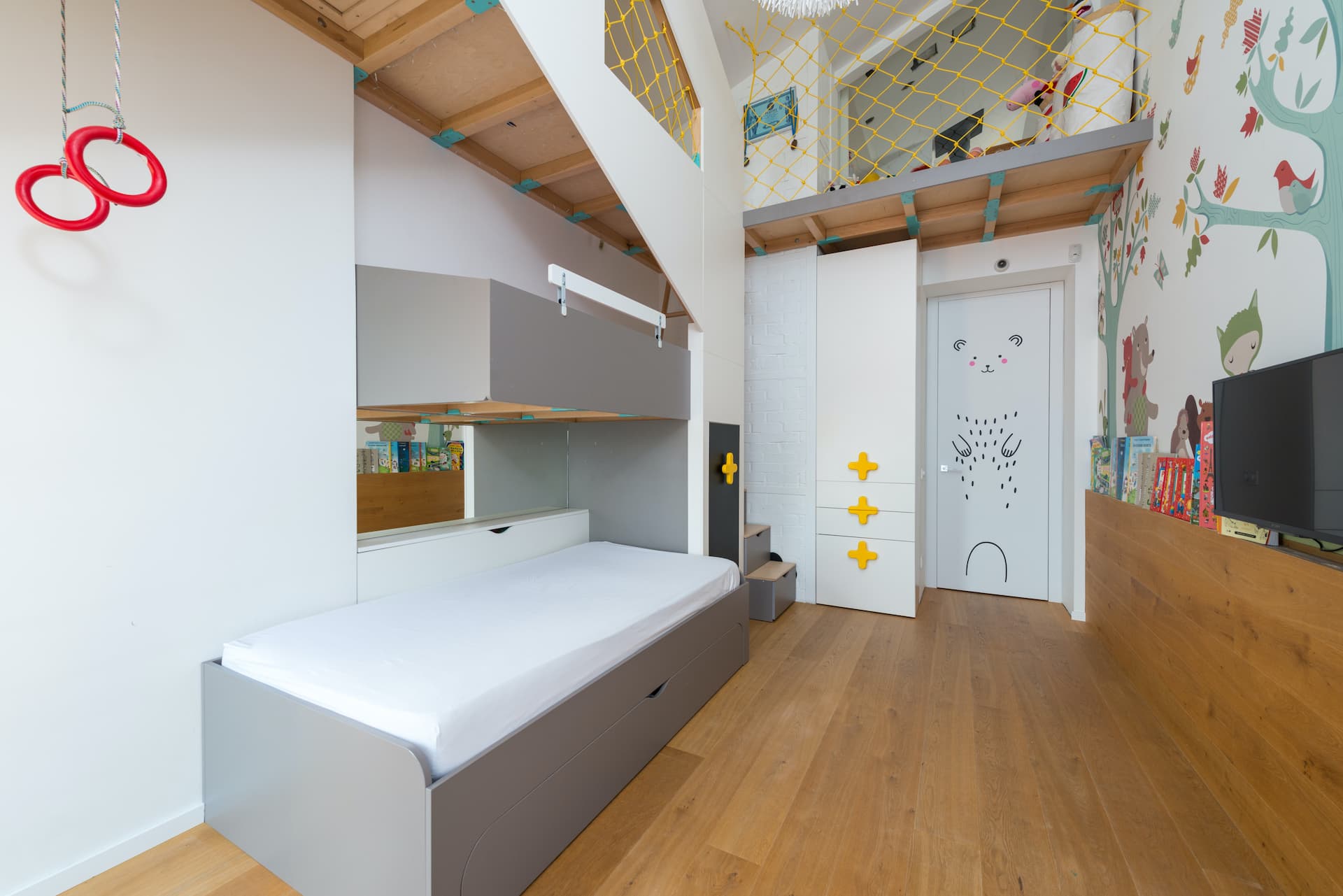 Habitación infantil decorada con estilo moderno